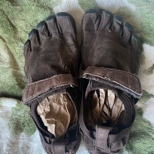Vibram  Five-Toe Footwear 7
